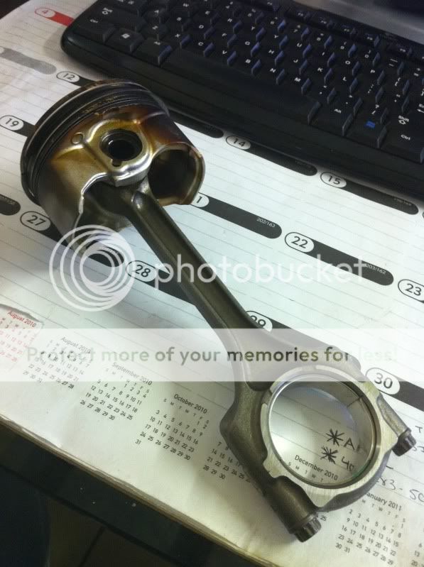 Our thougths on the r18 internals little write up... Piston/rod pics