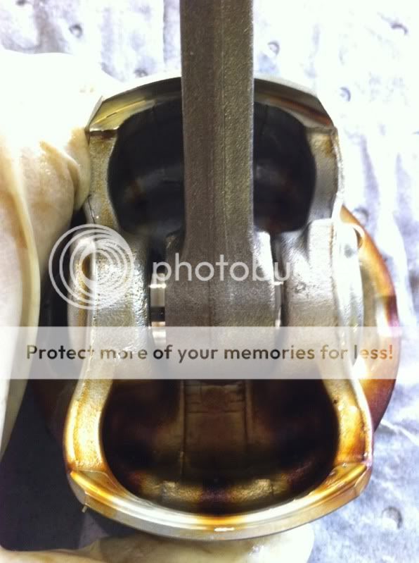 Our thougths on the r18 internals little write up... Piston/rod pics