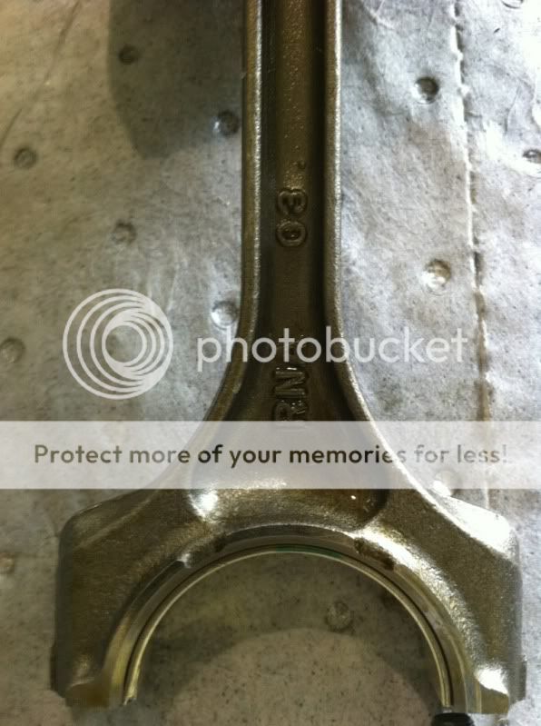 Our thougths on the r18 internals little write up... Piston/rod pics