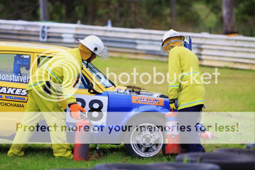 IMAGE: http://i848.photobucket.com/albums/ab43/themightypugs/IMG_7074_zpsf2431fc3.jpg